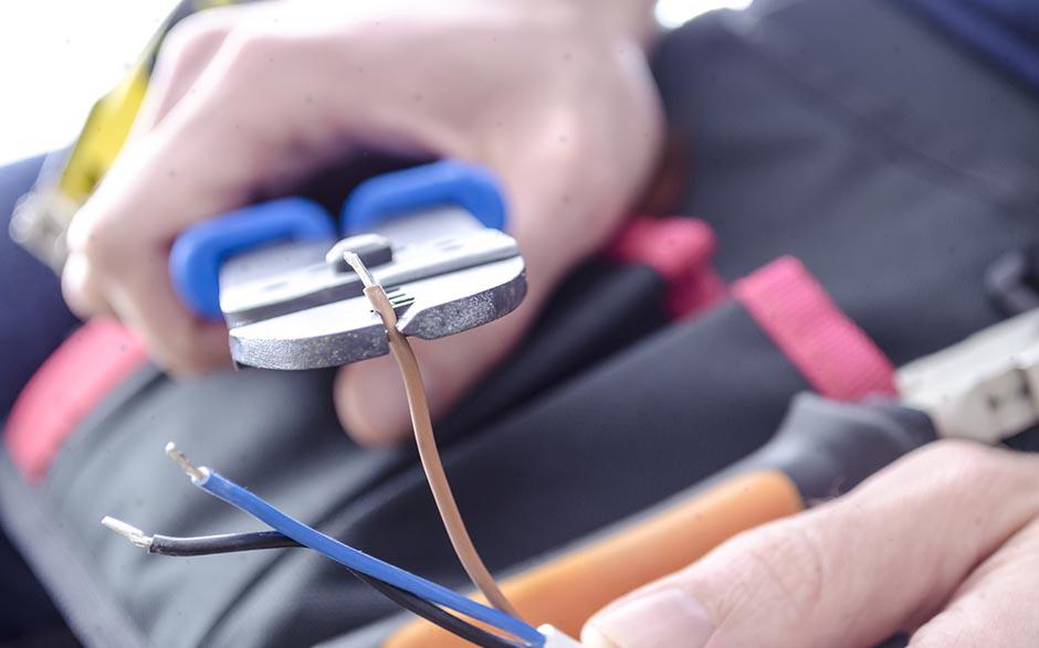 cherche électricien pas cher Villeneuve-le-Roi